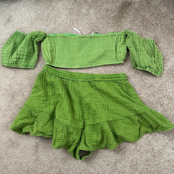 By Anthropologie Green Short Set - Picture 6 of 6